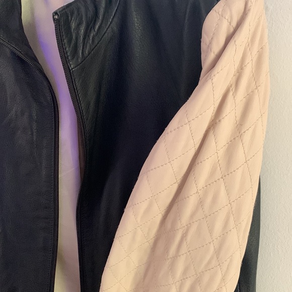 Danier leather varsity jacket sz M - Picture 3 of 6